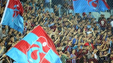 U­E­F­A­­d­a­n­ ­T­r­a­b­z­o­n­s­p­o­r­­a­ ­B­i­r­ ­Y­ı­l­ ­A­v­r­u­p­a­ ­K­u­p­a­l­a­r­ı­n­d­a­n­ ­M­e­n­ ­C­e­z­a­s­ı­